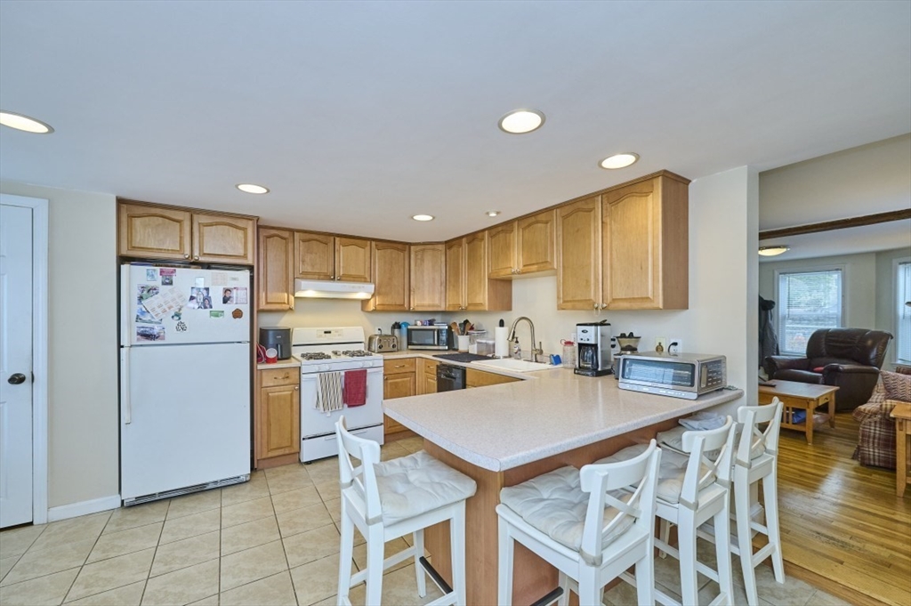 15-17 Peaceable Street Boston, MA 02135 - Photo 20 of 34