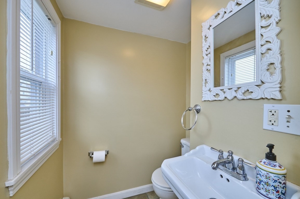 15-17 Peaceable Street Boston, MA 02135 - Photo 22 of 34
