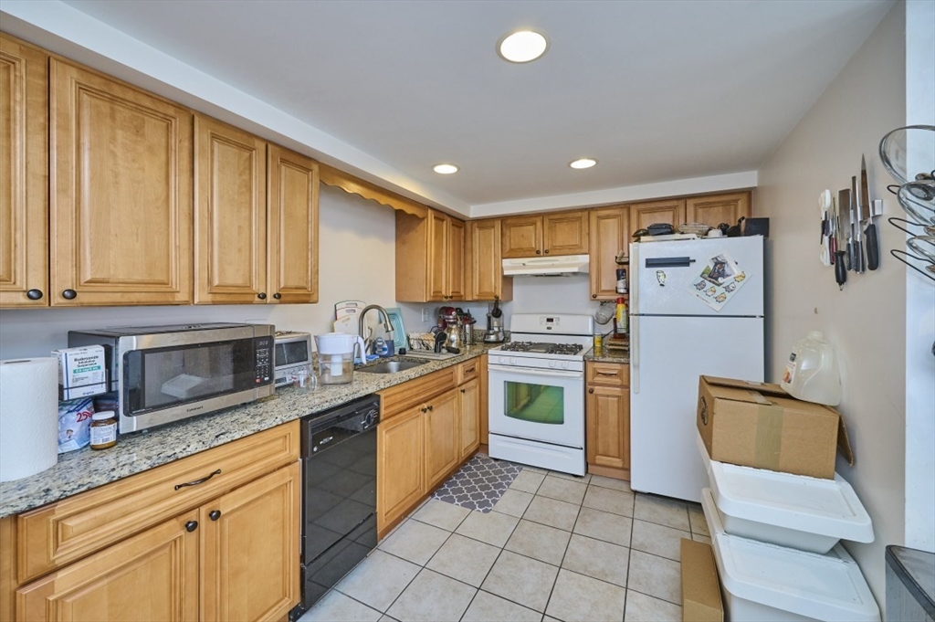 15-17 Peaceable Street Boston, MA 02135 - Photo 6 of 34