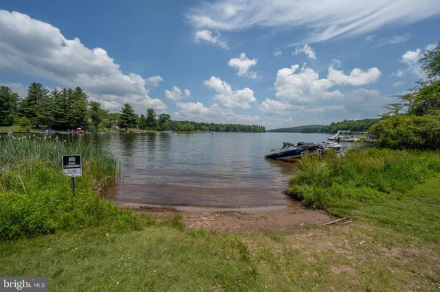 a view of outdoor space