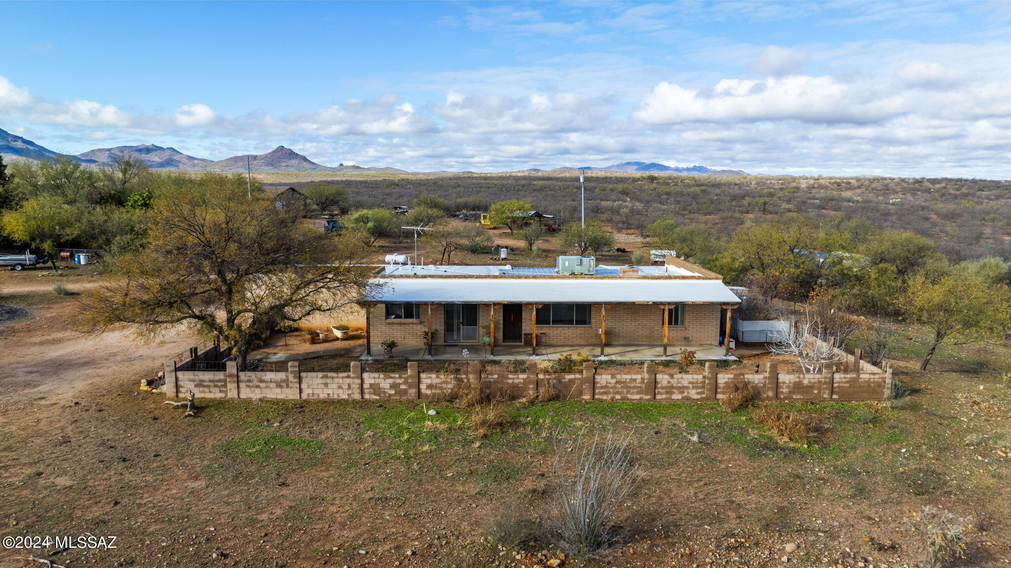 2776 West Frontage Road Amado, AZ 85645 - Photo 7 of 31