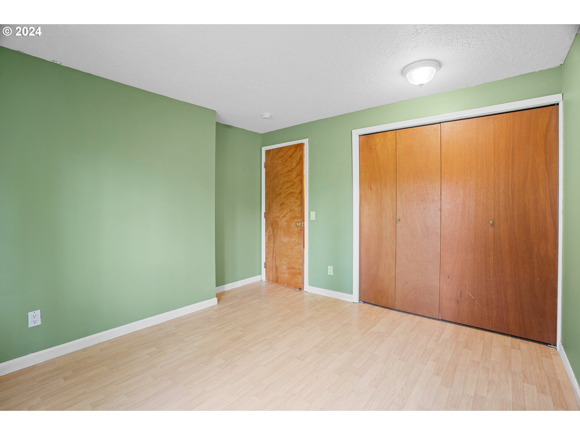 19015 Southwest Rosedale Court Beaverton, OR 97007 - Photo 19 of 35 Gallery Image 19