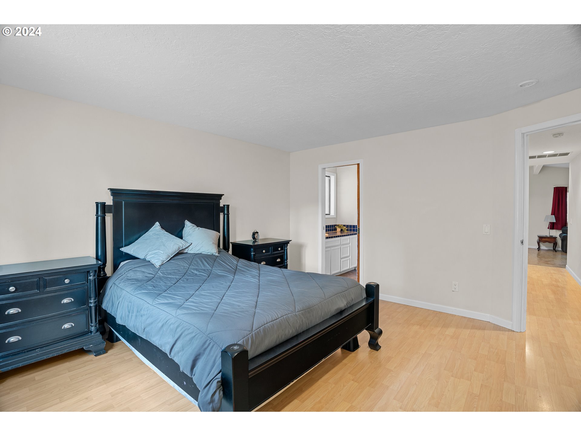 19015 Southwest Rosedale Court Beaverton, OR 97007 - Photo 22 of 35 Gallery Image 22