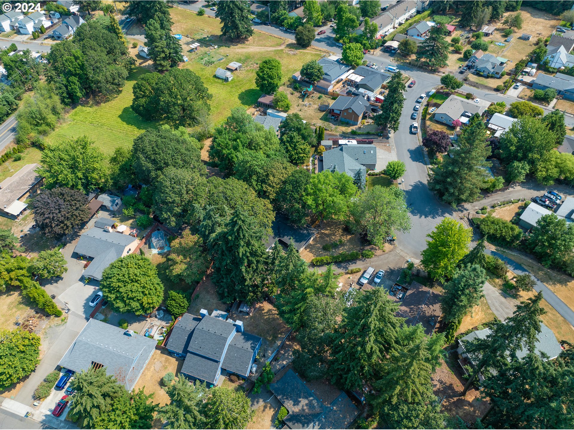 19015 Southwest Rosedale Court Beaverton, OR 97007 - Photo 32 of 35 Gallery Image 32