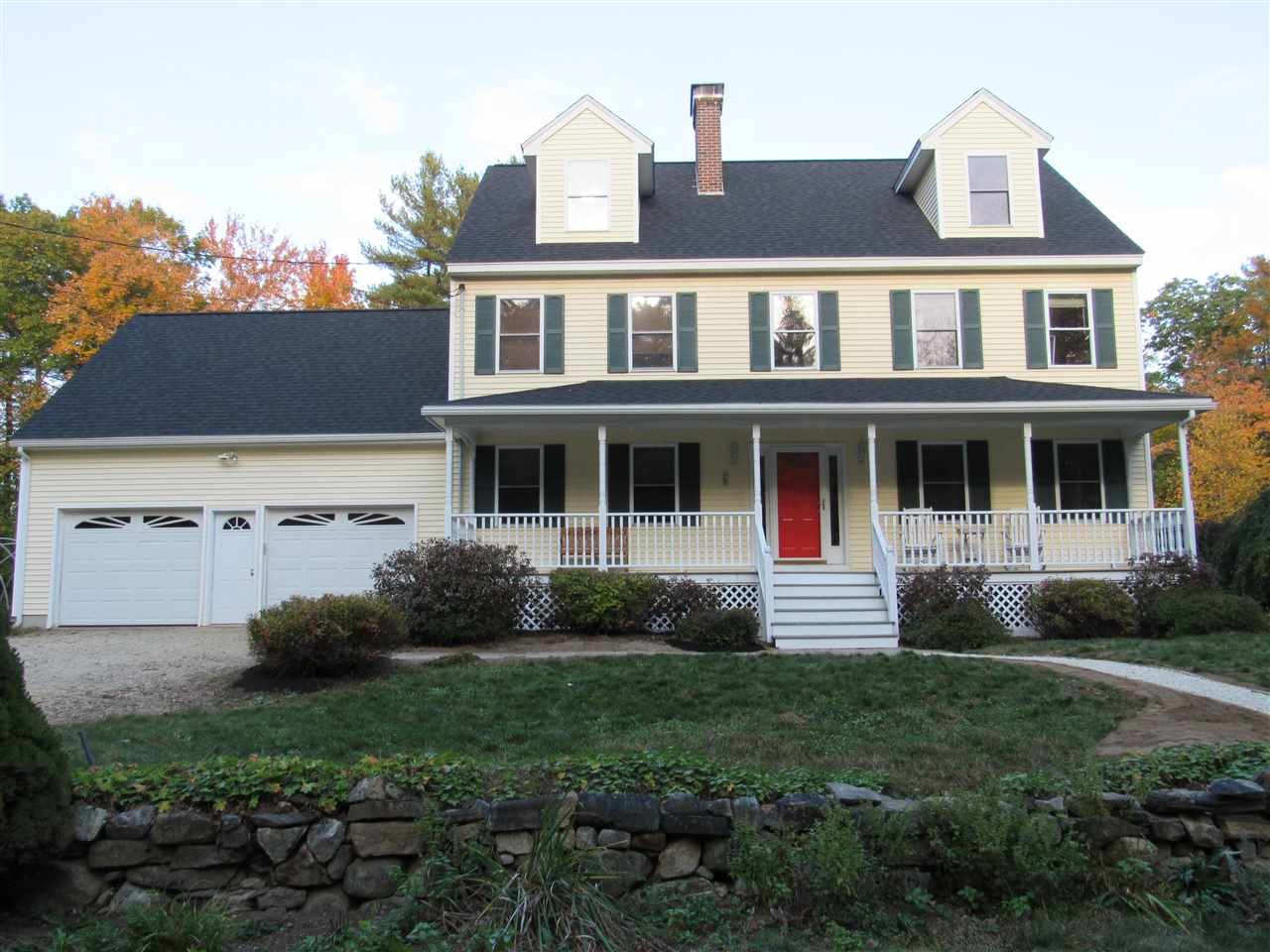 129 Deerfield Road Nottingham, NH 03290 - Photo 1 of 33