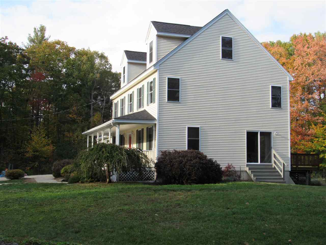 129 Deerfield Road Nottingham, NH 03290 - Photo 3 of 33