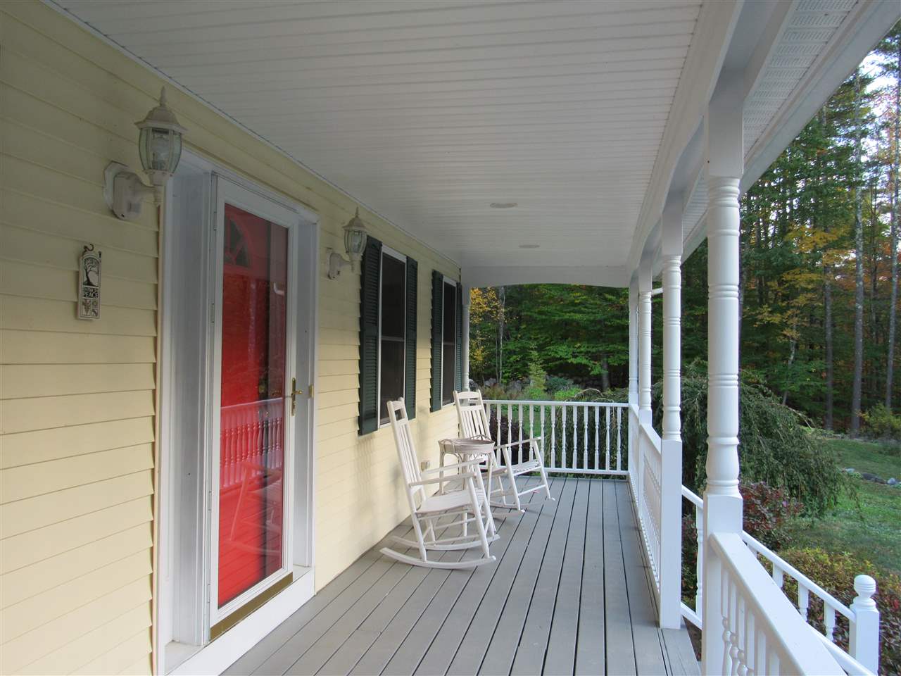 129 Deerfield Road Nottingham, NH 03290 - Photo 4 of 33