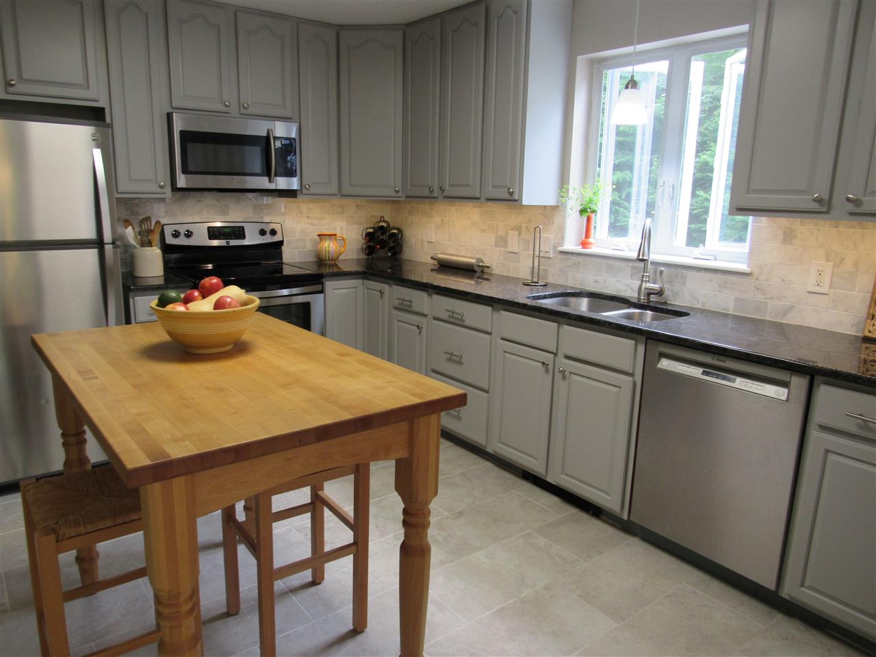 129 Deerfield Road Nottingham, NH 03290 - Photo 7 of 33