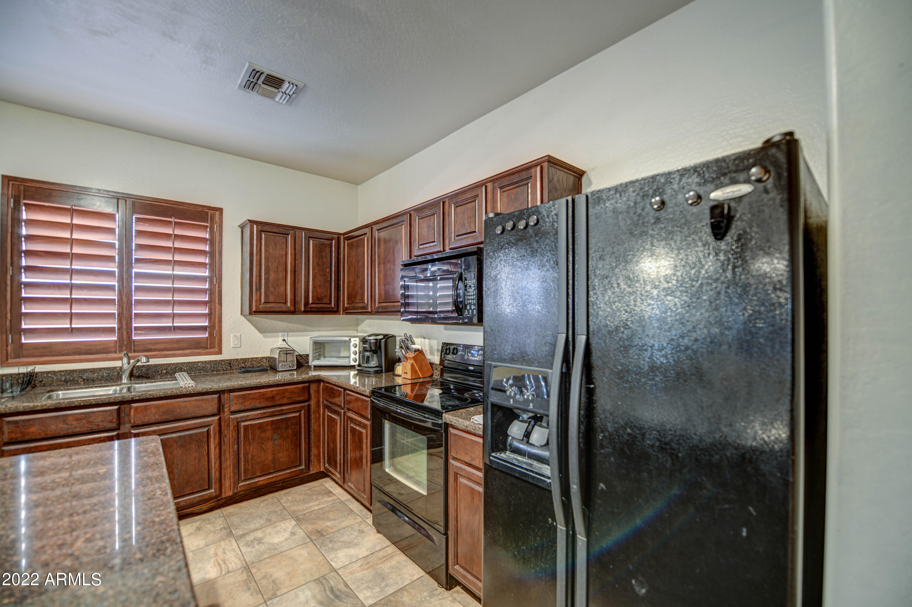 45242 Miramar Road Maricopa, AZ 85139 - Photo 14 of 45 Kitchen 6