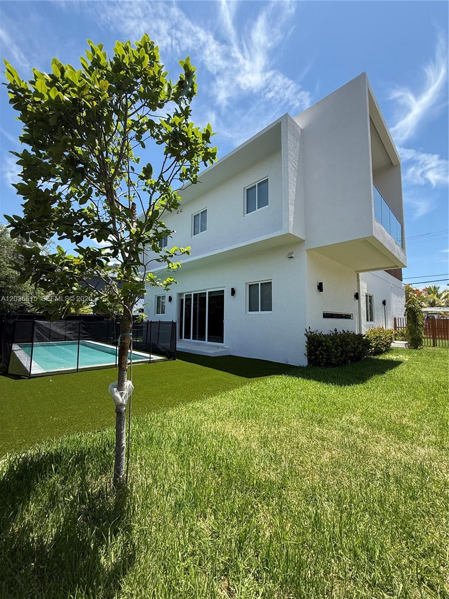 3326 Elizabeth Street Miami, FL 33133 - Photo 23 of 59