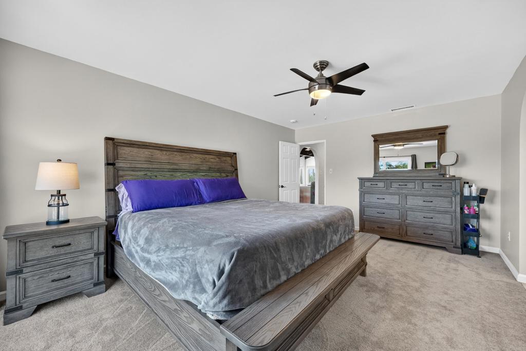 9908 West Lilac Road Escondido, CA 92026 - Photo 13 of 41 primary suite