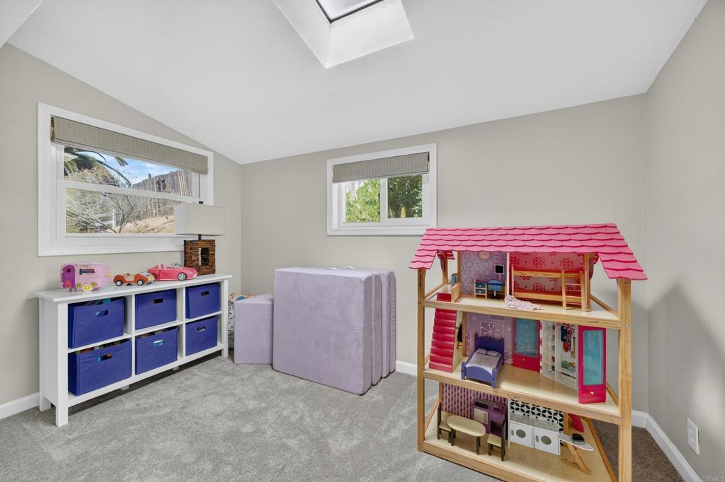 9908 West Lilac Road Escondido, CA 92026 - Photo 17 of 41 All bedrooms with new carpet