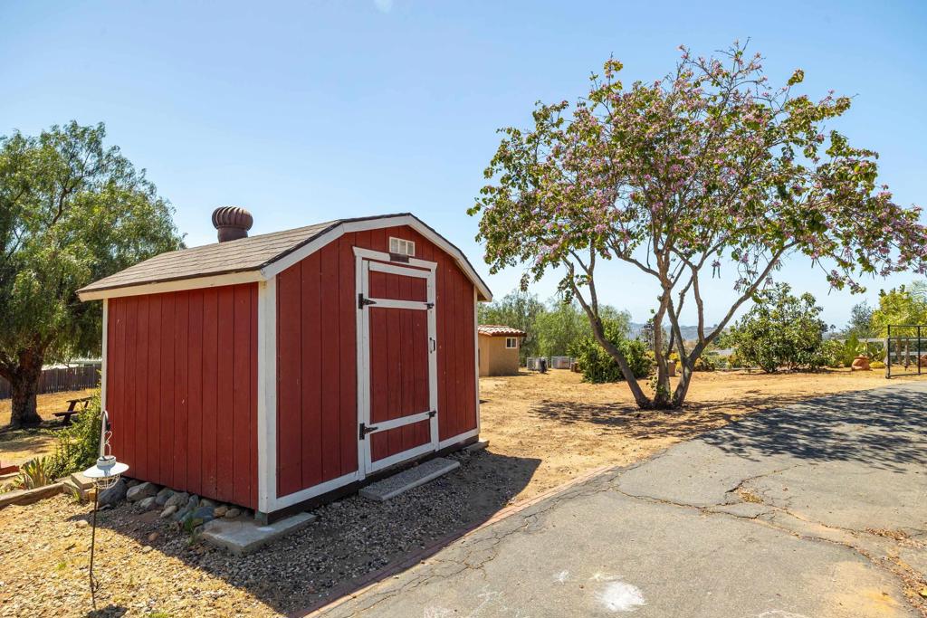 9908 West Lilac Road Escondido, CA 92026 - Photo 29 of 43 Additional shed
