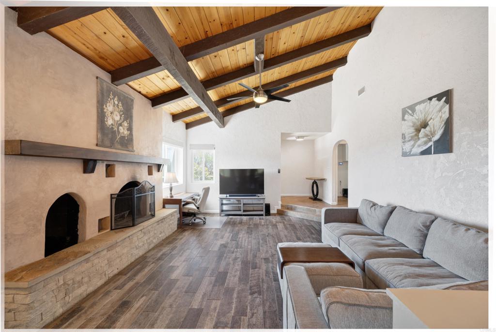 9908 West Lilac Road Escondido, CA 92026 - Photo 8 of 41 great room style