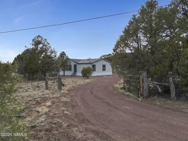 $330,000 | 6512 North Santa Fe Road, Williams, AZ 86046