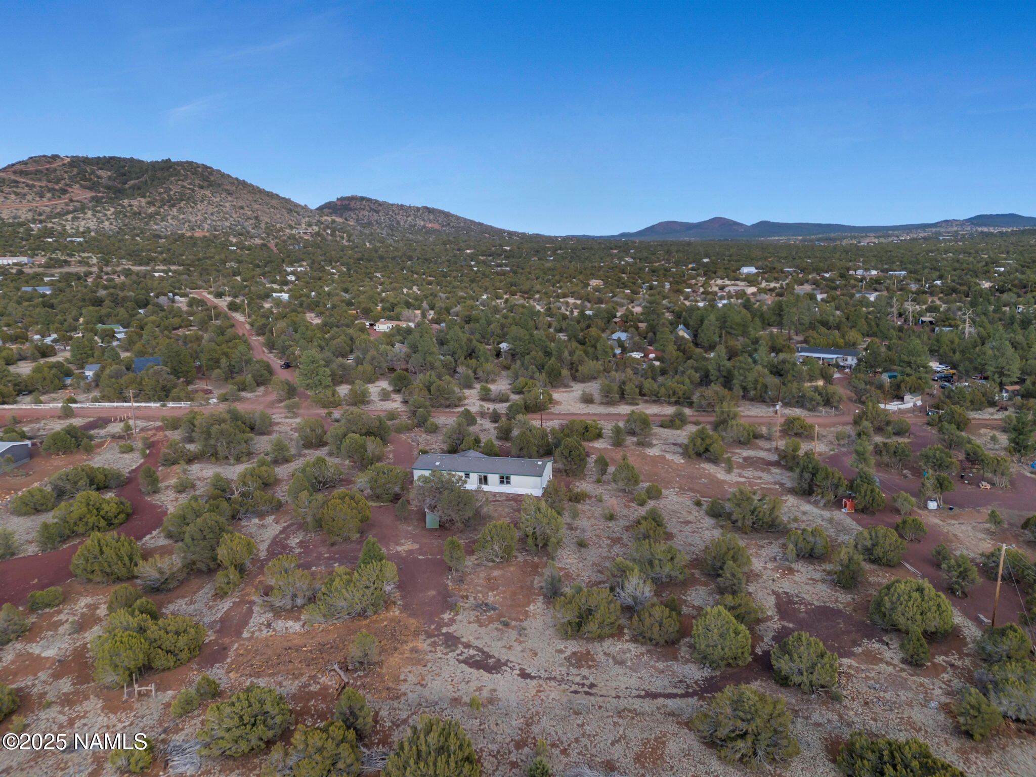 6512 North Santa Fe Road Williams, AZ 86046 - Photo 26 of 35 a view of city and mountain