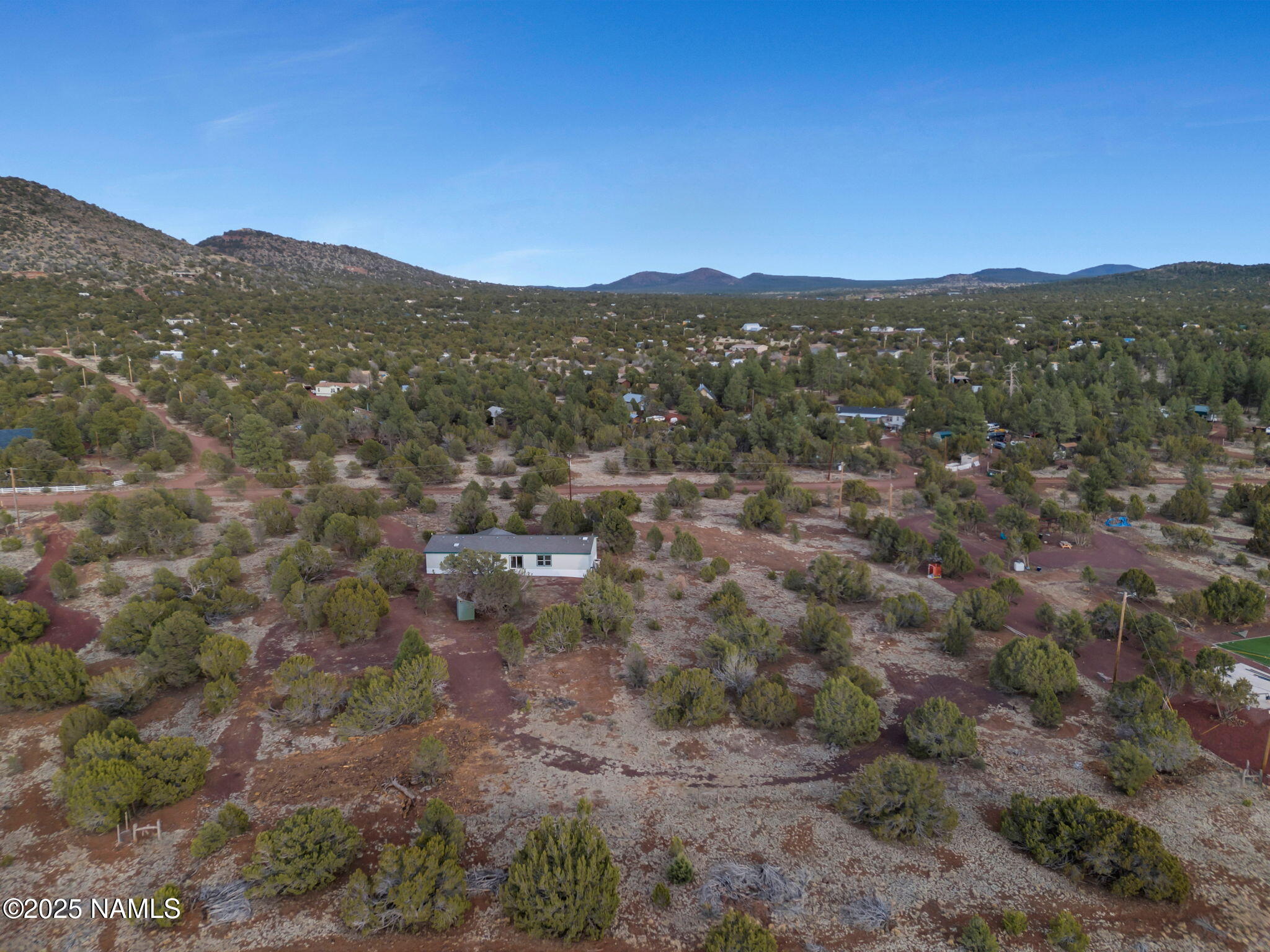 6512 North Santa Fe Road Williams, AZ 86046 - Photo 27 of 35 a view of city and mountains