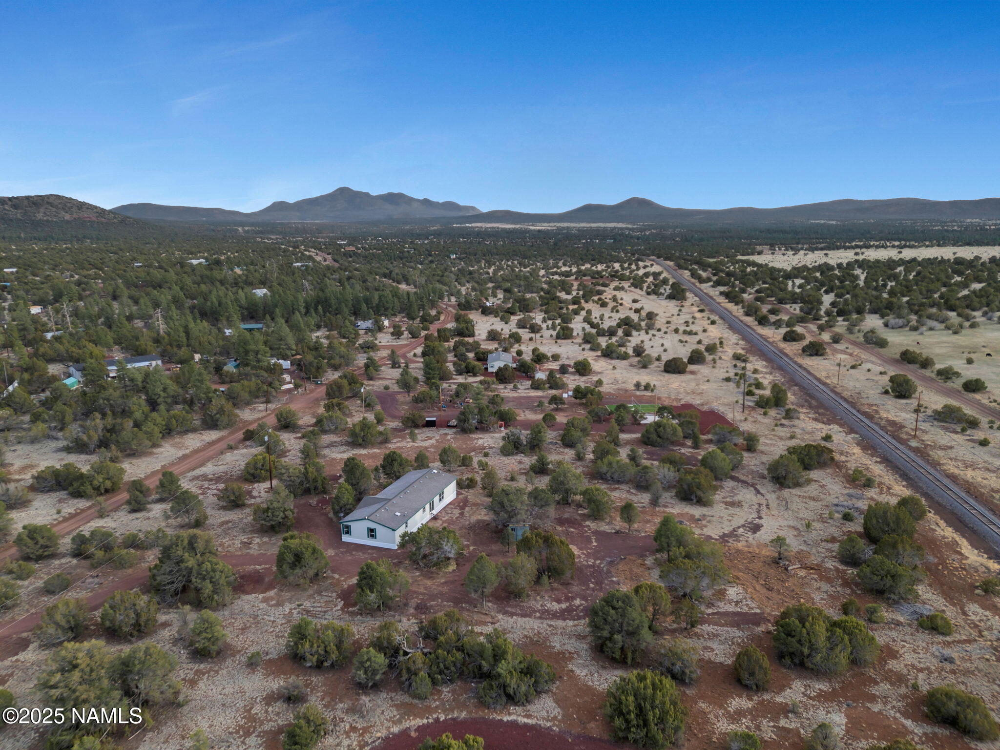 6512 North Santa Fe Road Williams, AZ 86046 - Photo 28 of 35 a view of city and mountain