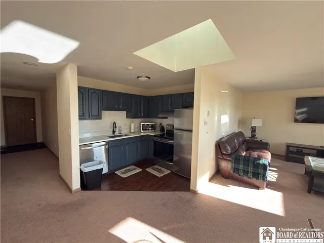 $1,000 | 100-104 East 3rd Street, Jamestown, NY 14701