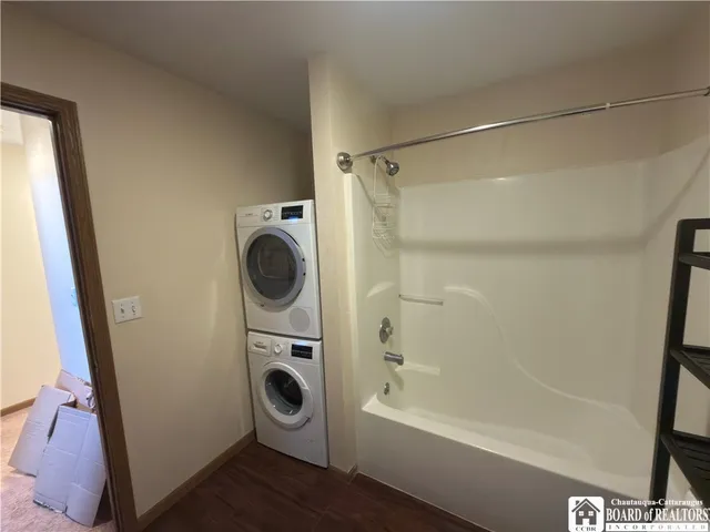 $1,000 | 100-104 East 3rd Street, Jamestown, NY 14701