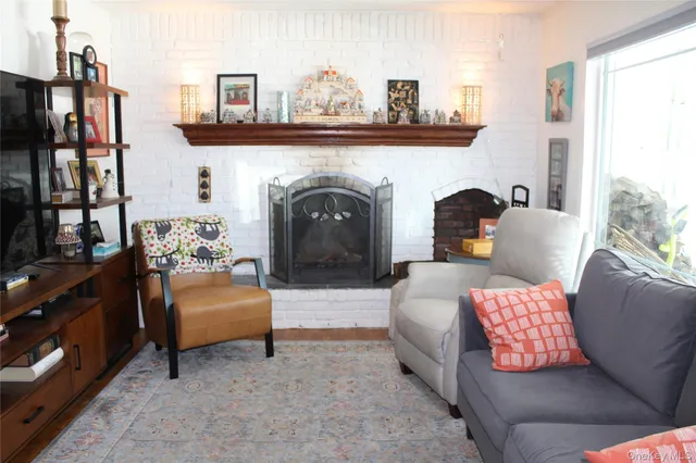 $4,800 | 32 Belleview Avenue, Brookhaven, NY 11934