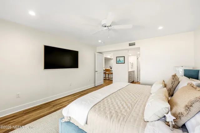 $8,500 | 10 10th Street, Unit 11, Atlantic Beach, FL 32233