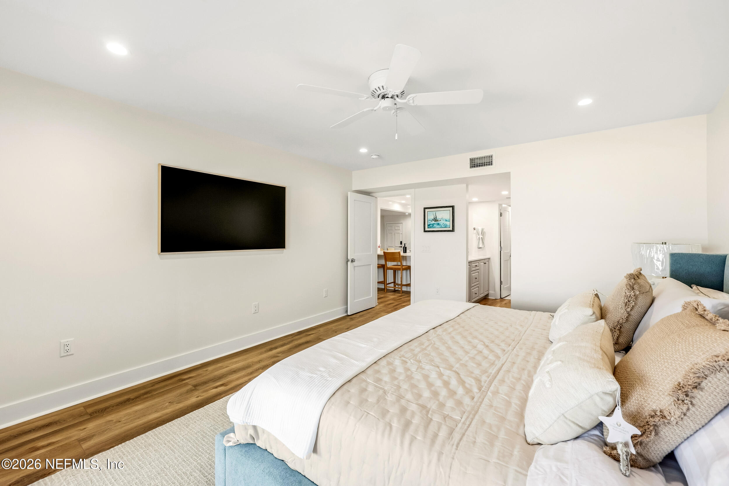 10 10th Street, Unit 11 Atlantic Beach, FL 32233 - Photo 27 of 53 32_23 - interior