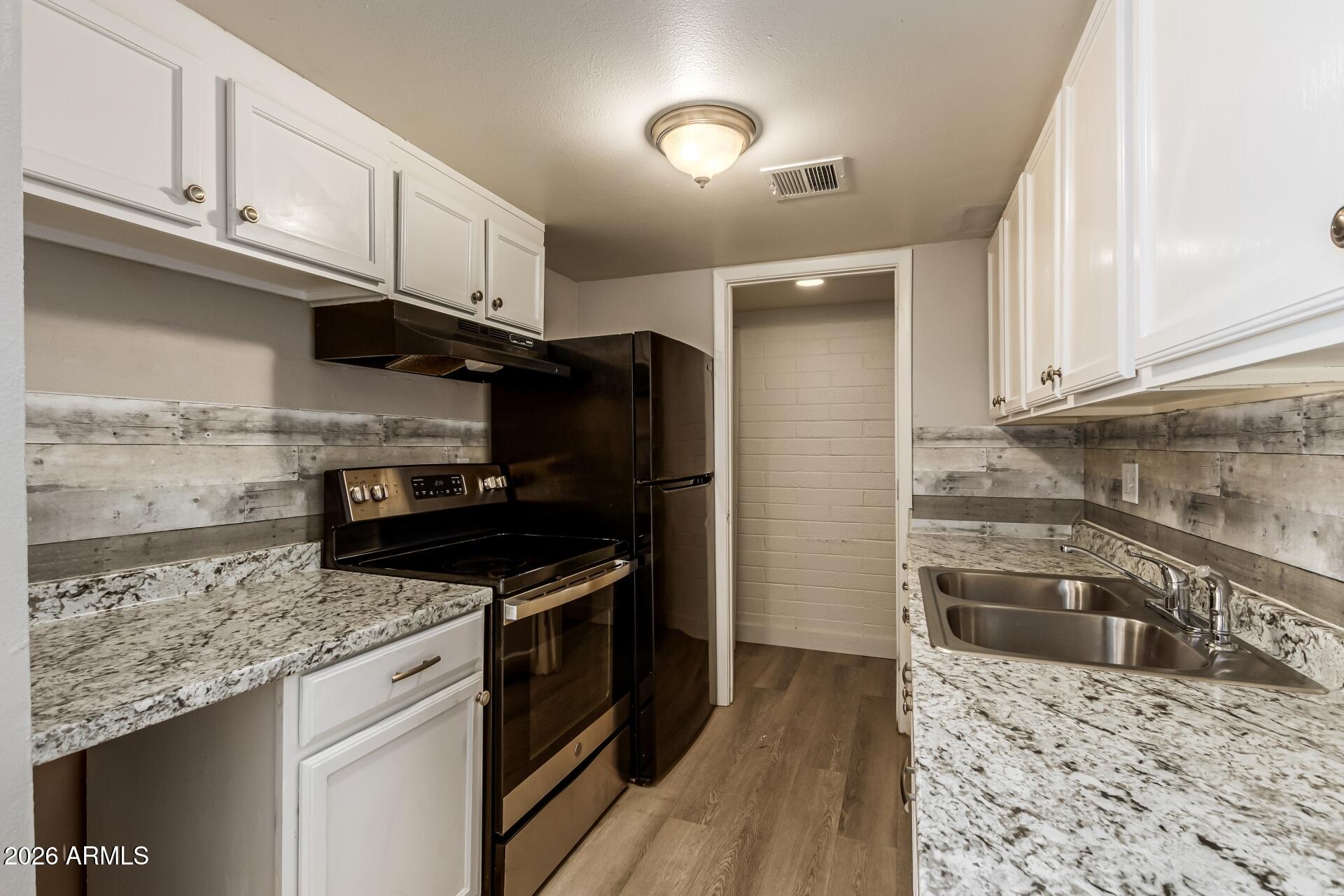 4606 East Broadway Road Phoenix, AZ 85040 - Photo 12 of 31 15 - Broadway