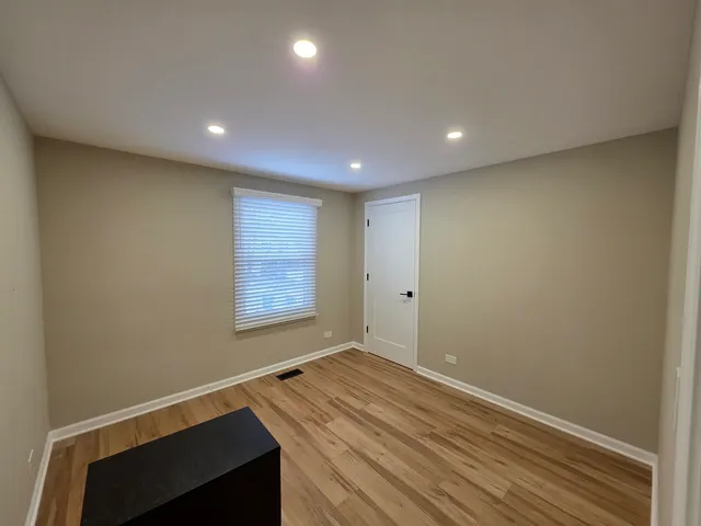 $3,400 | 713 Old Post Road, Buffalo Grove, IL 60089