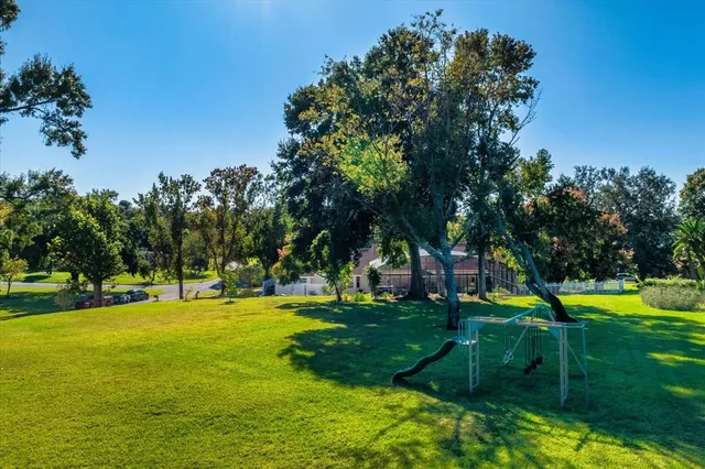 a view of a golf course