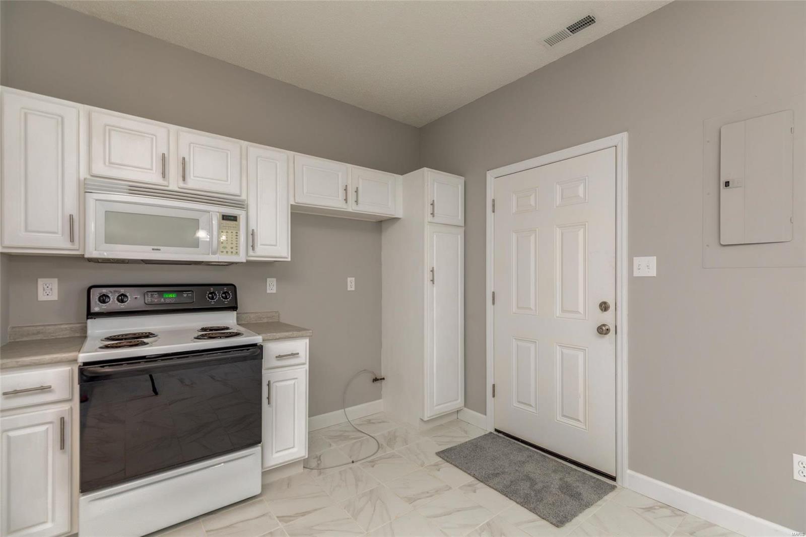 3665 Arpent Street, Unit D2 St. Charles, MO 63301 - Photo 10 of 25