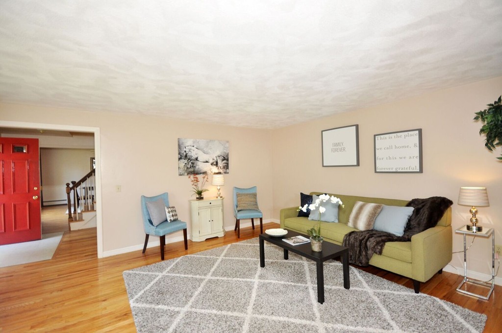 6 Bicentennial Drive Lexington, MA 02421 - Photo 4 of 22 Gallery Image 4
