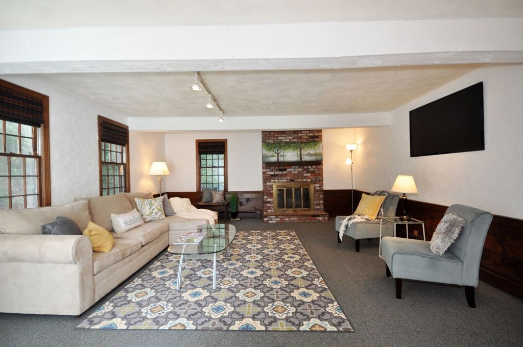 6 Bicentennial Drive Lexington, MA 02421 - Photo 5 of 22 Gallery Image 5