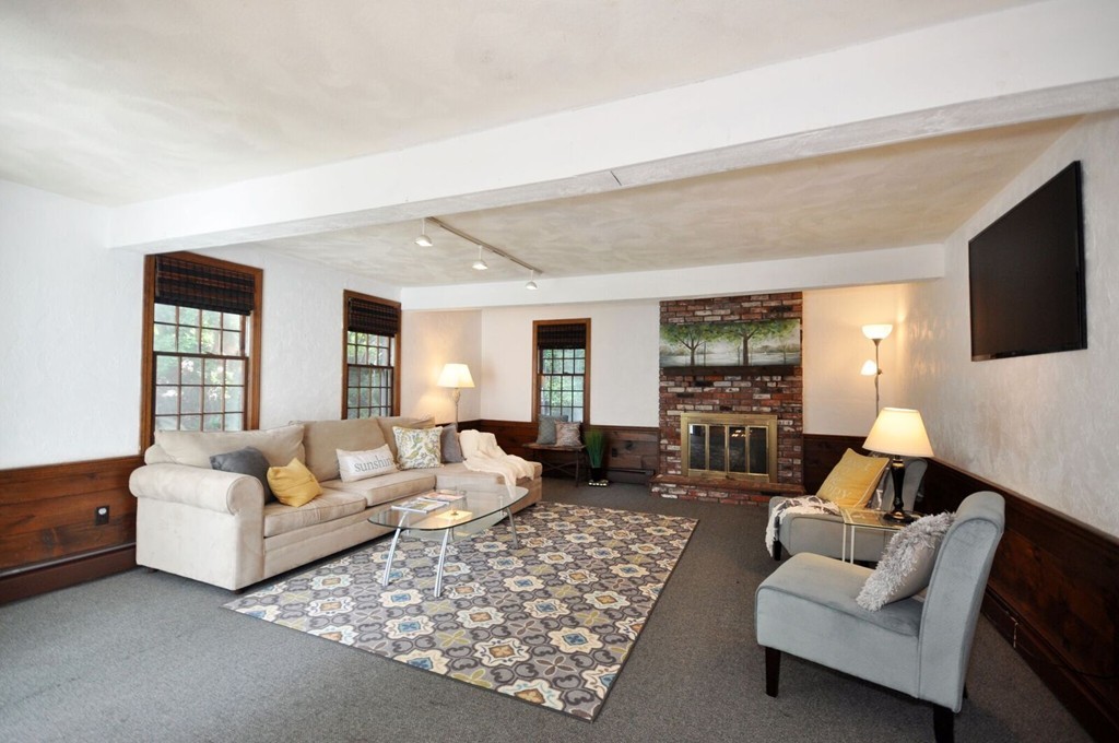 6 Bicentennial Drive Lexington, MA 02421 - Photo 6 of 22 Gallery Image 6