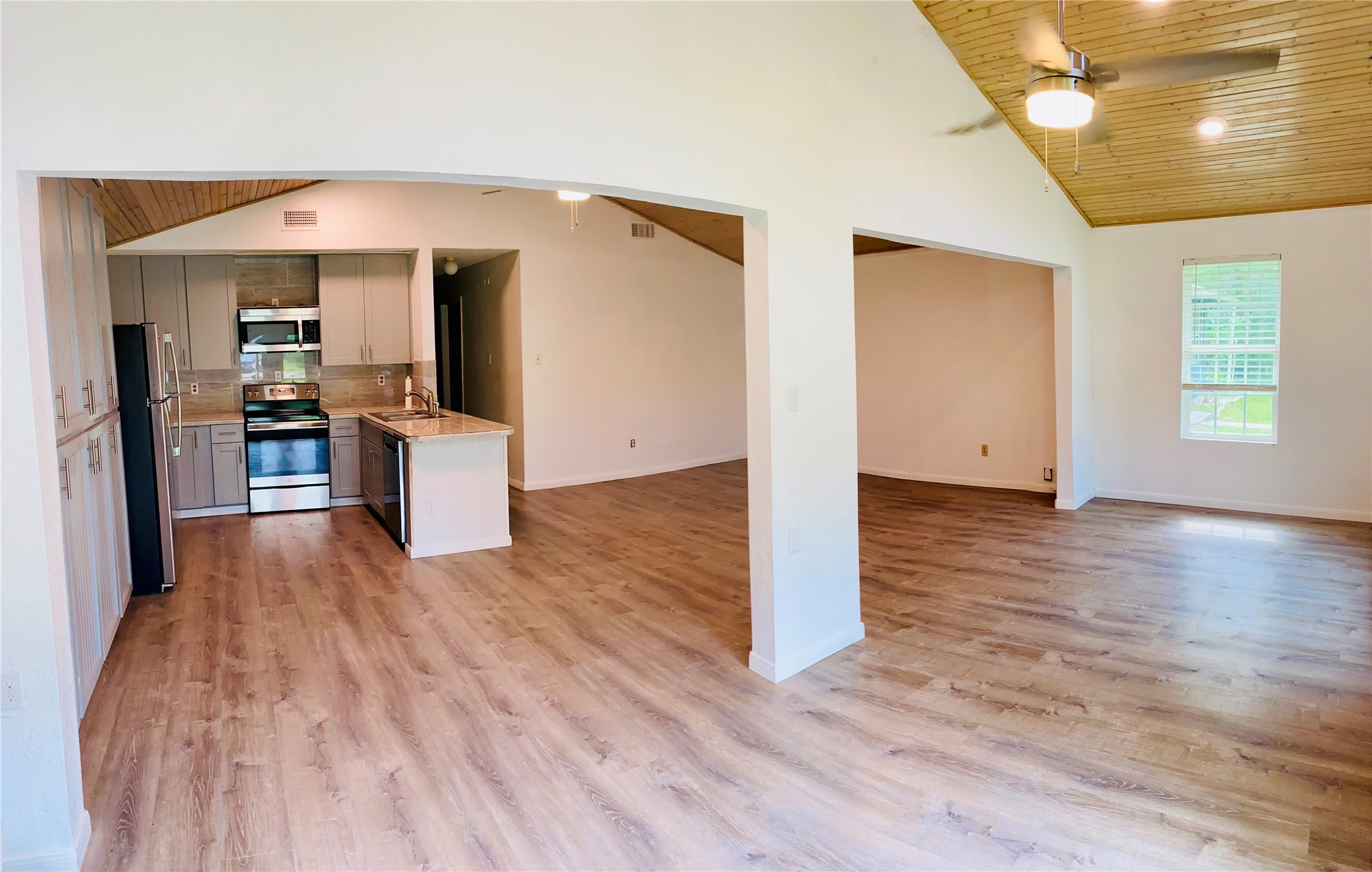 28624 Rantoul Court Point Blank, TX 77364 - Photo 15 of 29