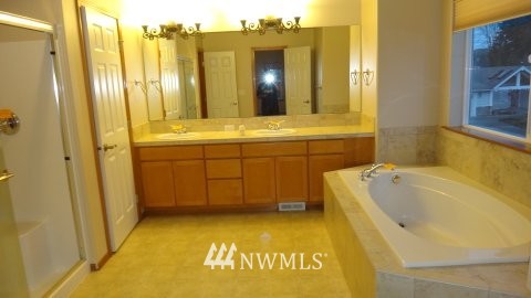 21125 37th Avenue Southeast Bothell, WA 98021 - Photo 4 of 10