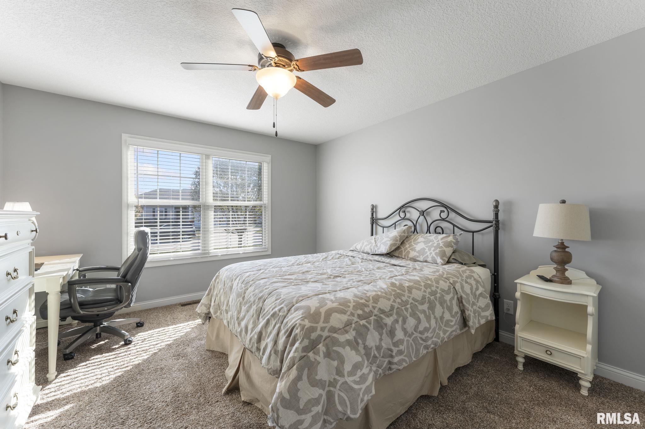 5814 Emily Road Bettendorf, IA 52722 - Photo 15 of 25 Gallery Image 15