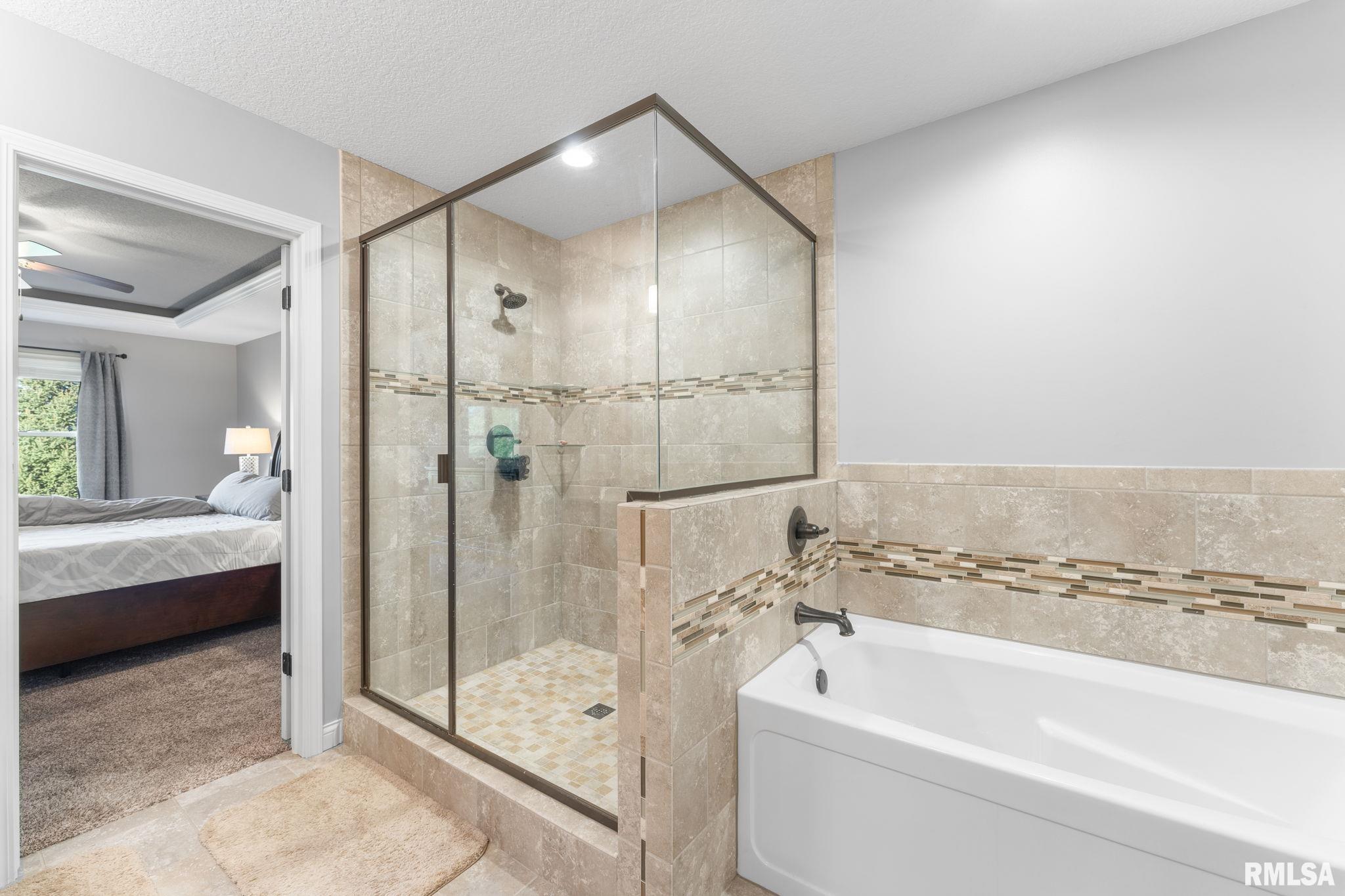5814 Emily Road Bettendorf, IA 52722 - Photo 23 of 25 Gallery Image 23