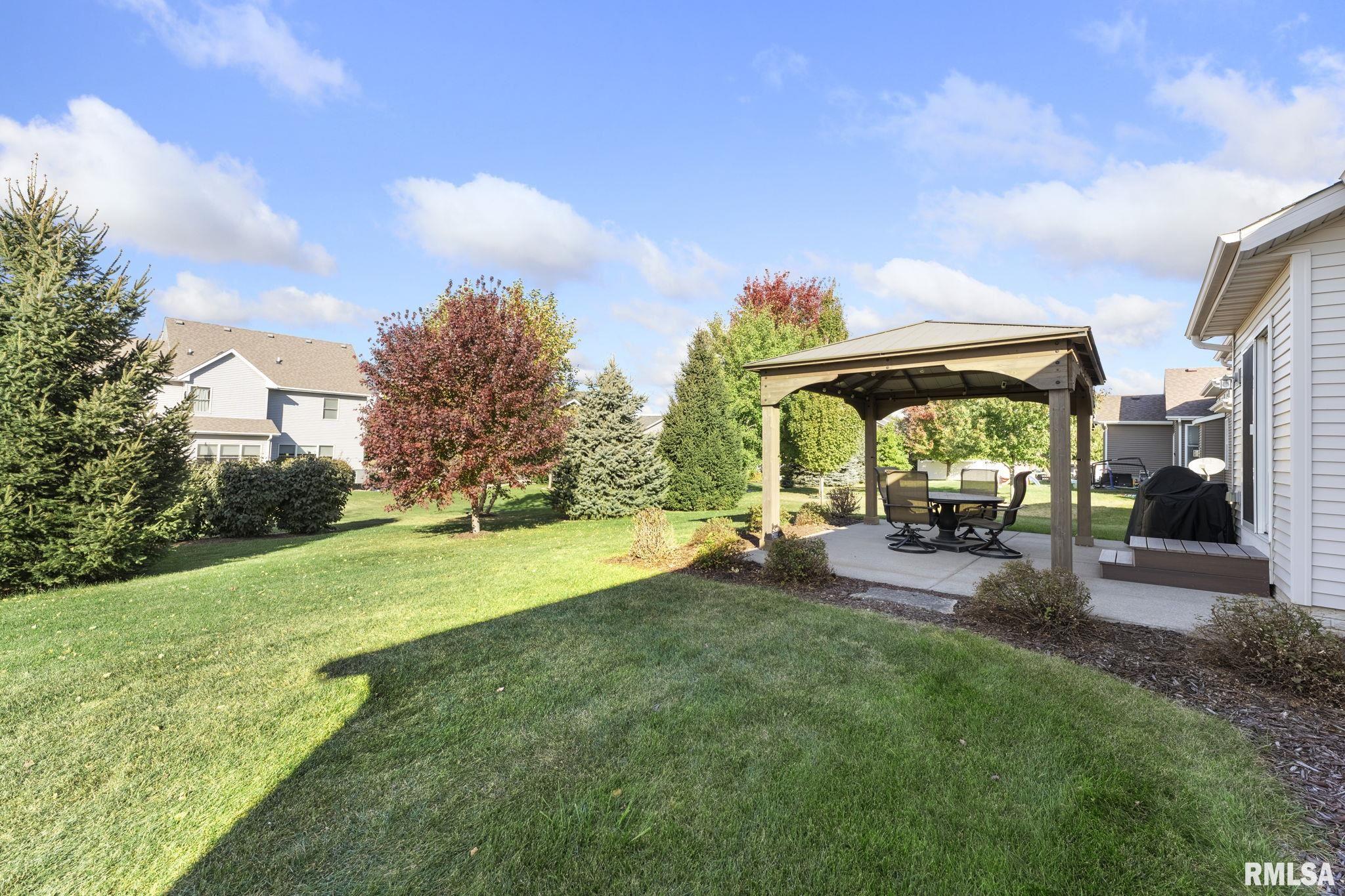 5814 Emily Road Bettendorf, IA 52722 - Photo 3 of 25 Gallery Image 3