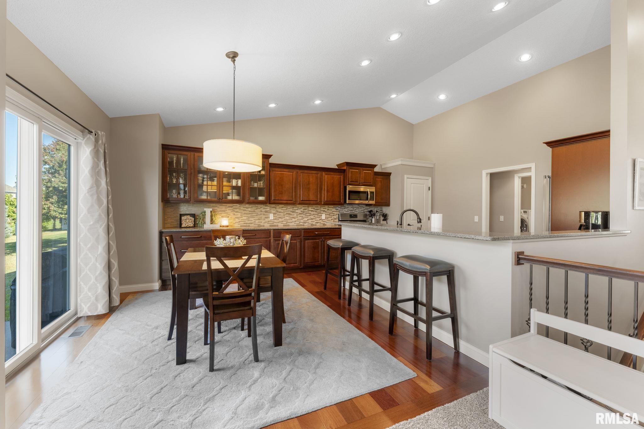 5814 Emily Road Bettendorf, IA 52722 - Photo 6 of 25 Gallery Image 6