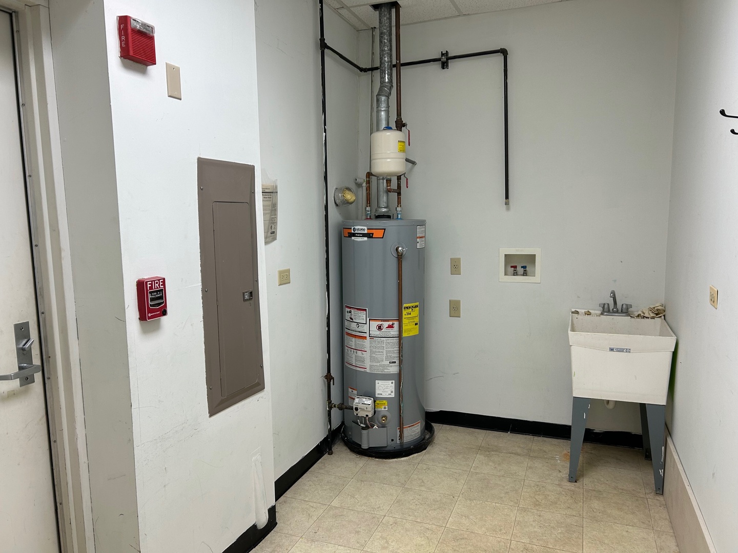 311 Depot Street, Unit F Antioch, IL 60002 - Photo 11 of 12 a view of an empty room