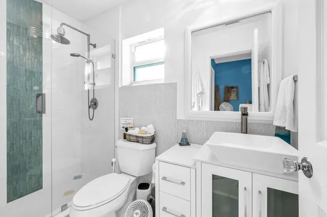 $6,000 | 4799 Northwest 5th Avenue, Boca Raton, FL 33431