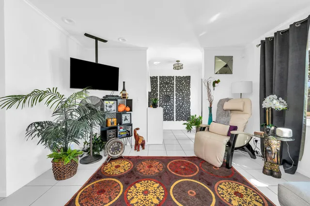 $6,000 | 4799 Northwest 5th Avenue, Boca Raton, FL 33431