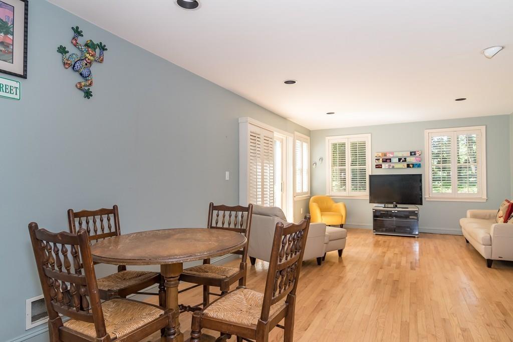 40 Upwey Road Wellesley, MA 02481 - Photo 6 of 14