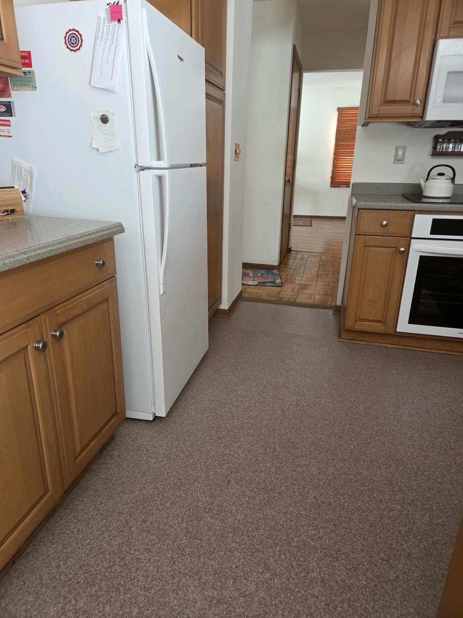 3601 Michigan Avenue Manitowoc, WI 54220 - Photo 11 of 23 11