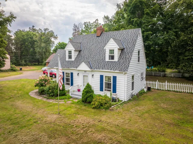 $295,000 | 507 Old Highway 61 North, Hinckley, MN 55037