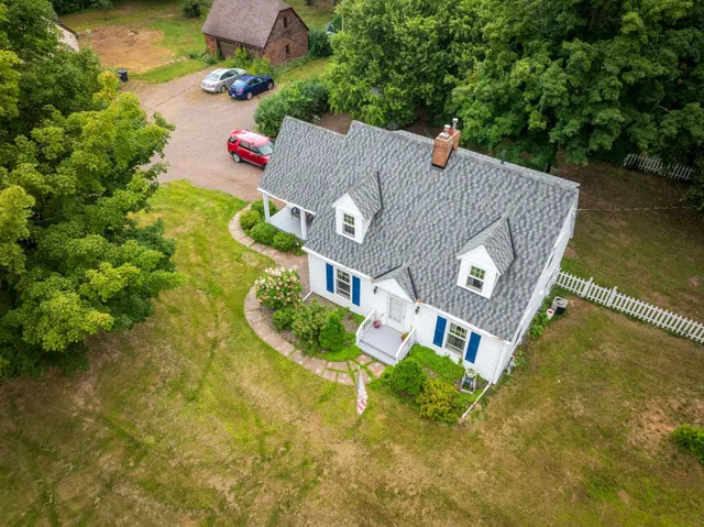 $295,000 | 507 Old Highway 61 North, Hinckley, MN 55037