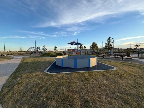 a view of an outdoor space