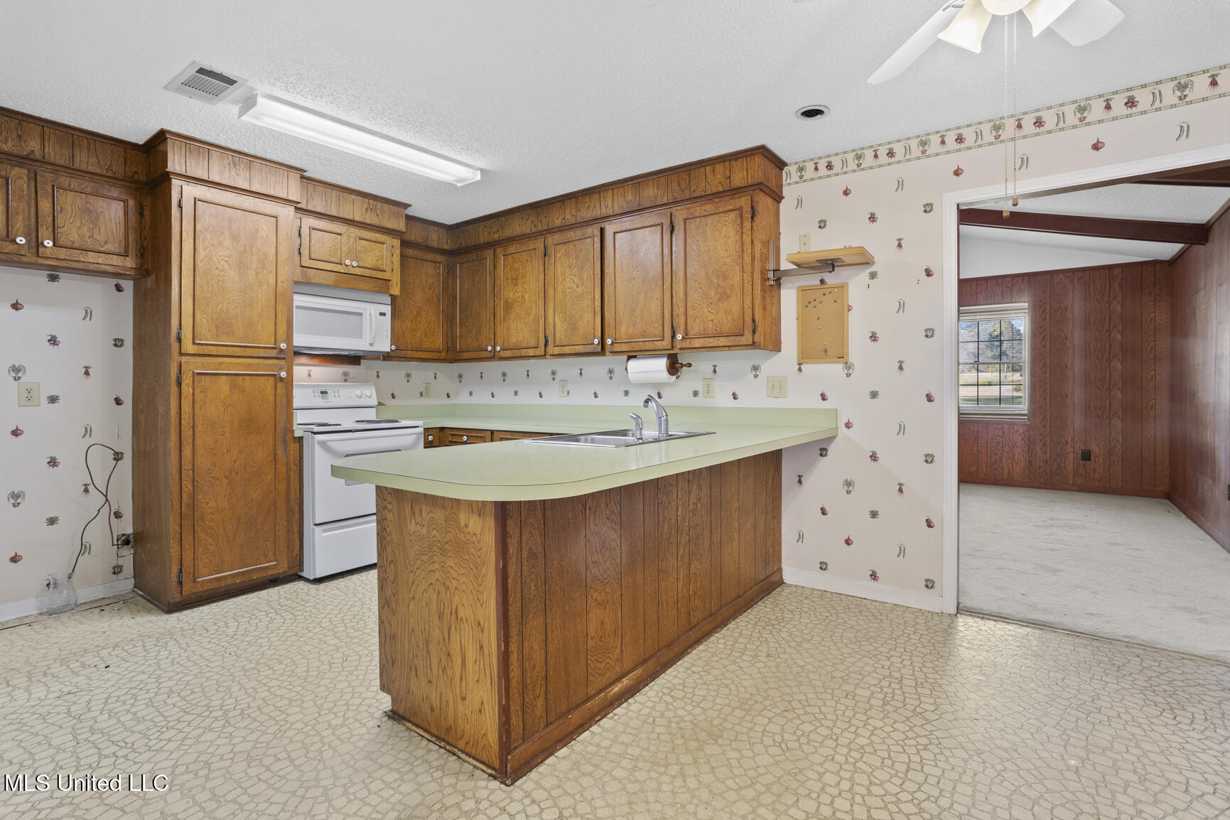 1054 Westbury Square Jackson, MS 39212 - Photo 5 of 21 1000052734