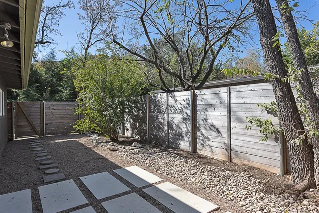 $2,095 | 1119 Mariposa Drive, Unit B, Austin, TX 78704